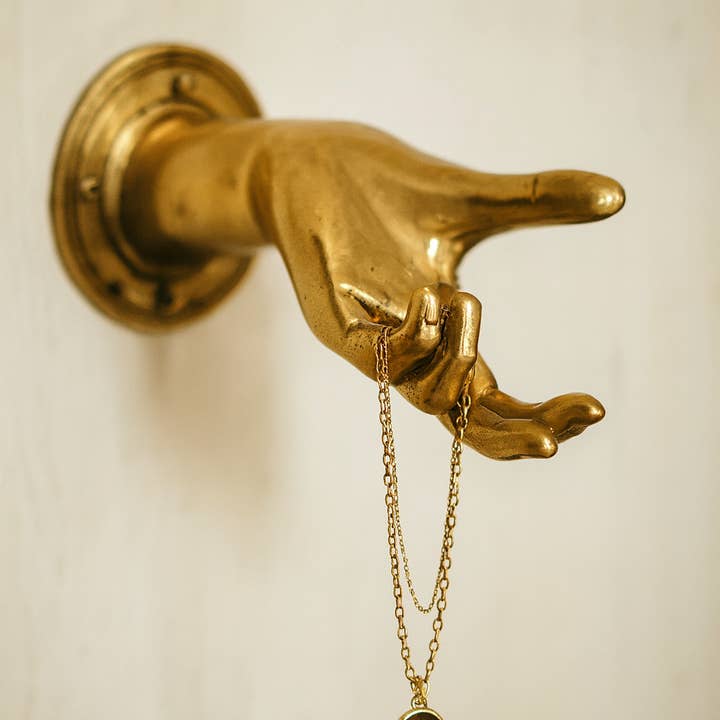 Gancho de Parede em Latão Maciço Médio com Gesto de Dedos (Esquerda/Direita) – Decoração de Casa Arrojada por atacado de Ubud Glass
