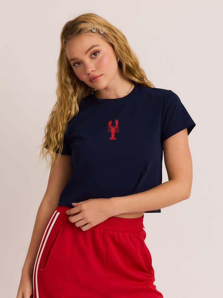 LE LIS - Wholesale T-Shirt (Graphic) - Women's - "LOBSTER"GRAPHIC SHORT SLEEVE ROUND NECK BABY TEE