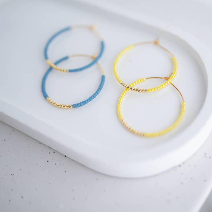 Perleøreringe | Indigo & Sunshine Perlebøjler | Indigo Daydream Kollektion for engroshandel hos Hazel n Blue