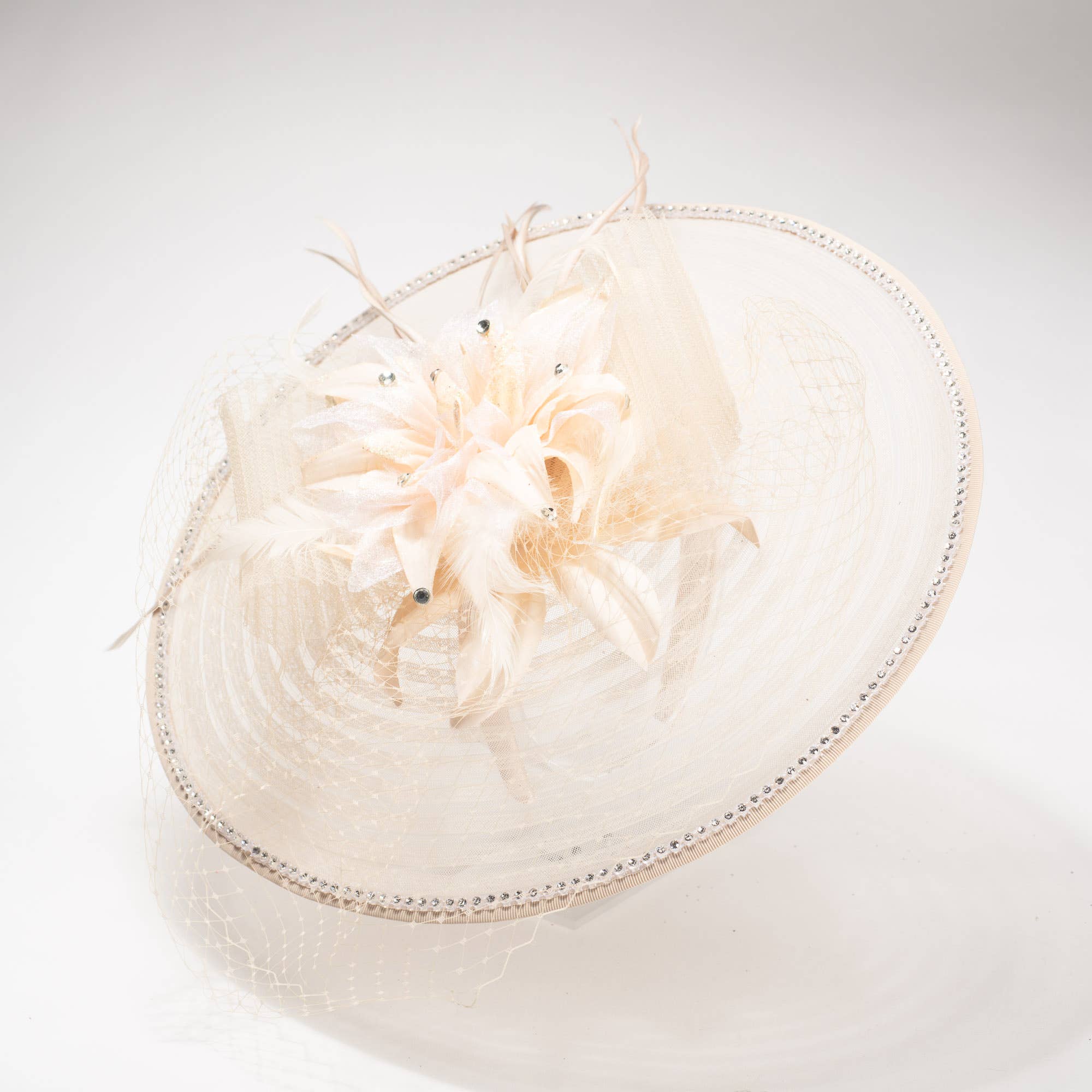 KaKyCo - Vendita all'ingrosso Fascinator - Donna - Fascinator in crinolina con velo/crinolina/piuma | AJ675H12