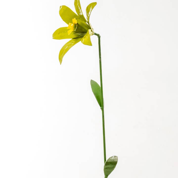 Zimba-Arts - Vente Sculpture - FLEUR DE JONQUILLE VERTE EN MÉTAL