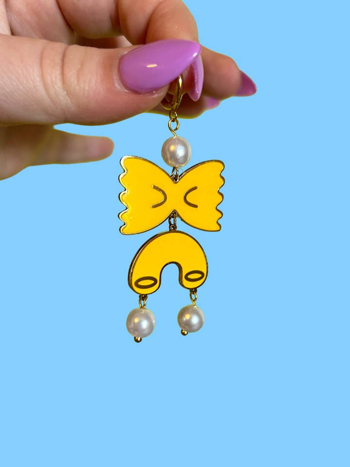Boucles d'oreilles pendantes Pasta Party pour la vente par The Peach Fuzz