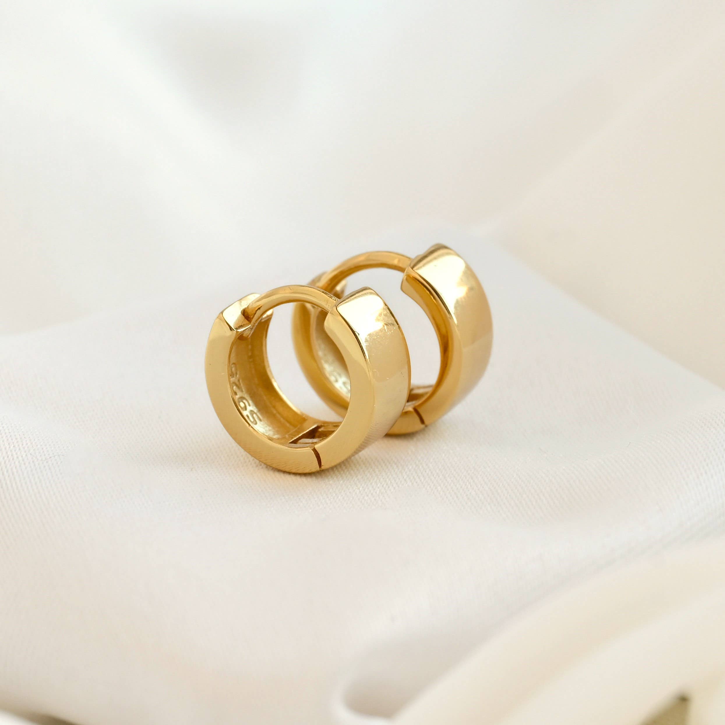 Blueyejewelry - Wholesale Huggie Earrings - Sterling Silver Bold Hoops - Silver Wide Small Huggie Hoops5