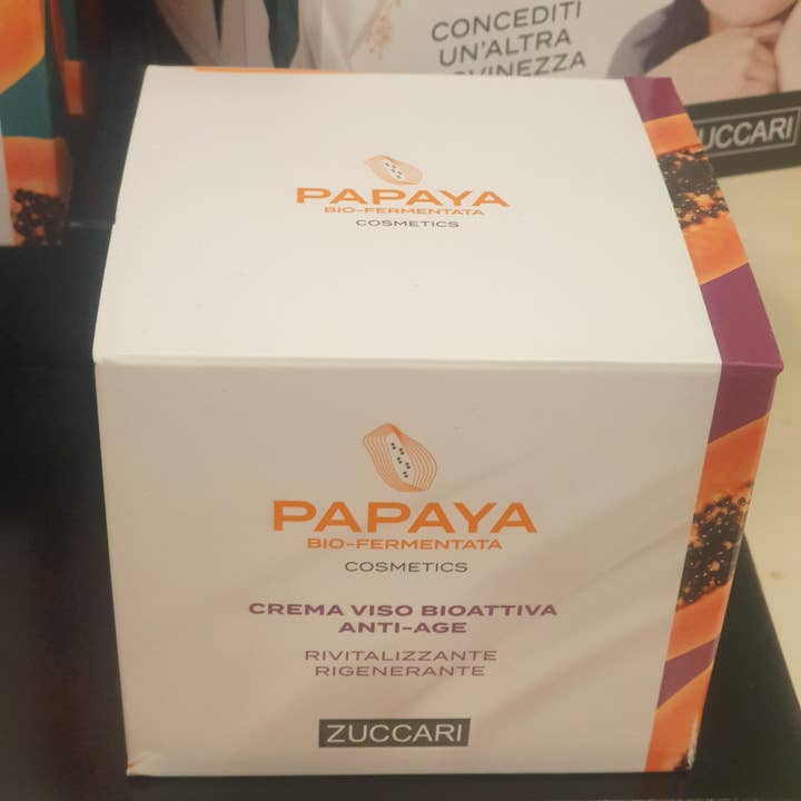 Zuccari Papaya Crema Viso Bioattiva Anti-age 50 ml per la vendita all'ingrosso da parte di Radici Erboristeria e Benessere