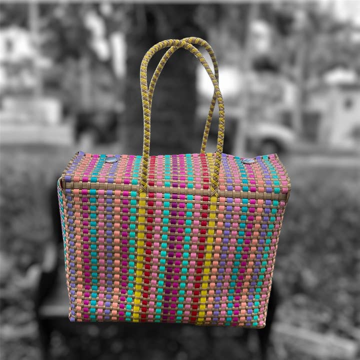 The Faria - Vendita all'ingrosso Borsa da spiaggia - Borse da spiaggia multicolori in plastica riciclata intrecciata a mano6