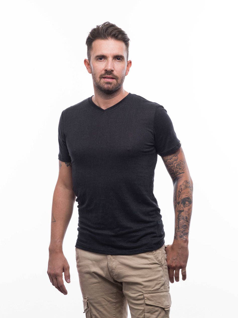 PangoLin - Wholesale T-Shirt - Men's - Man | V-neck | black