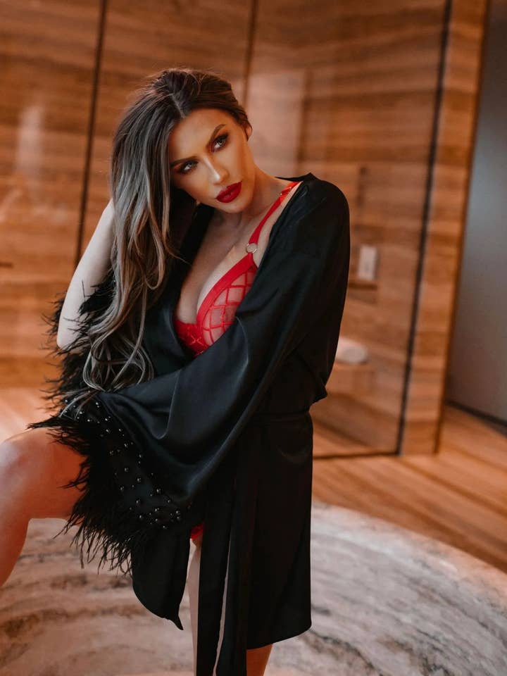 inna elsie - Wholesale Robe - Women's - SOFIA black silk robe with feathers1