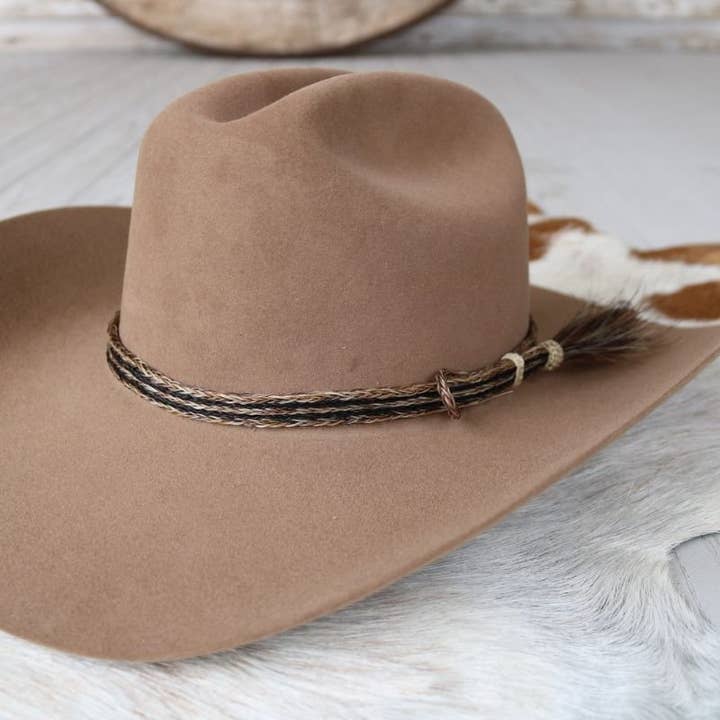 Bandeau à chapeau tressé en crin de cheval à pompon unique - Pacesetter pour la vente par Willow Lane Hat Co.