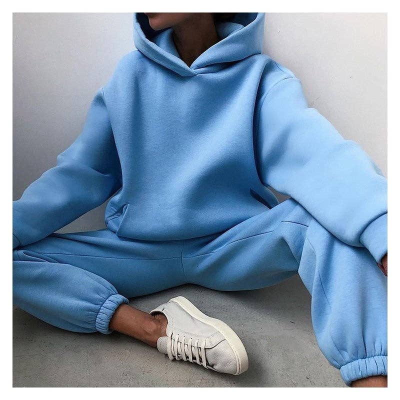 UZ Wholesale Store – Engroshandel Loungesæt - Dame – To-delt sæt med tykke, lange bukser og hættetrøje i ensfarvet8