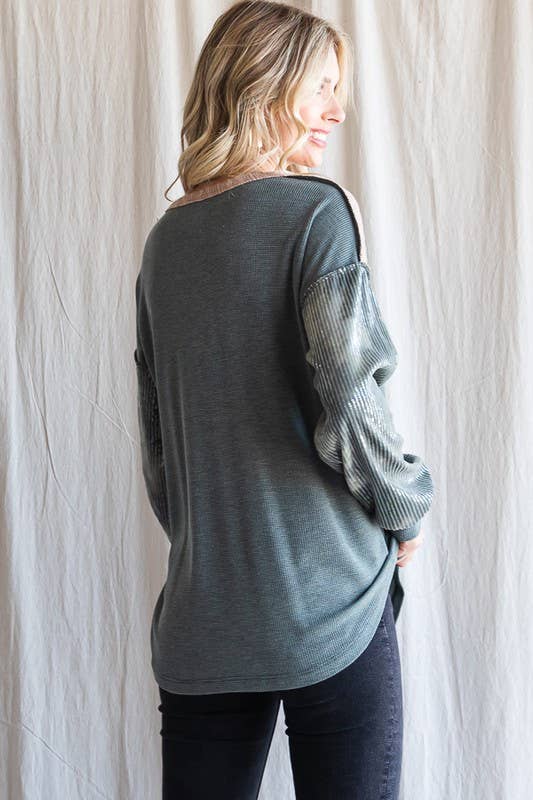 Vanilla Monkey - Venta al por mayor Jersey corto de punto - Mujer - Top con botones delanteros y bloques de color Plus2