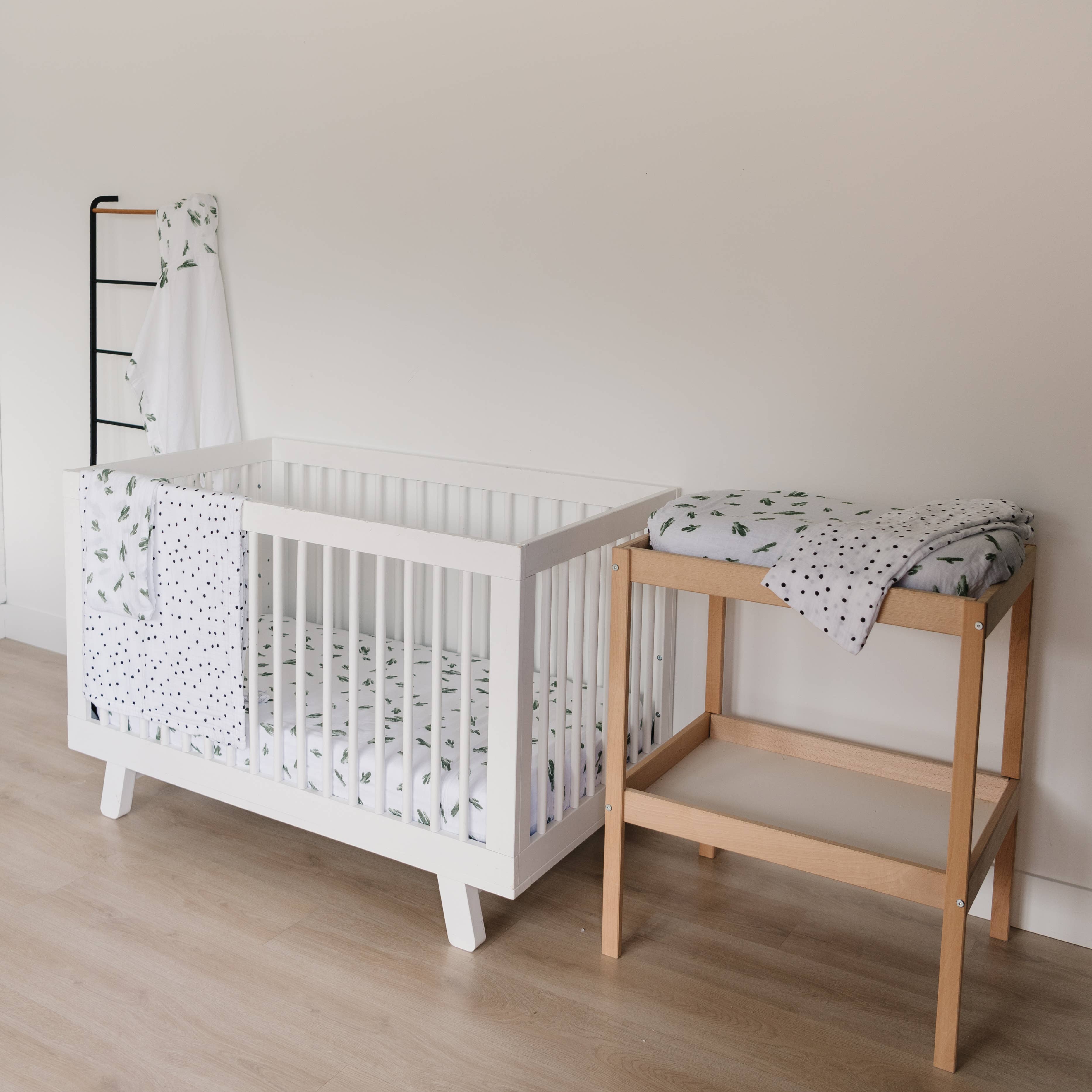 Bebe au Lait - Wholesale Cot/Crib Sheets - Saguaro Oh-So-Soft Muslin Crib Sheet2