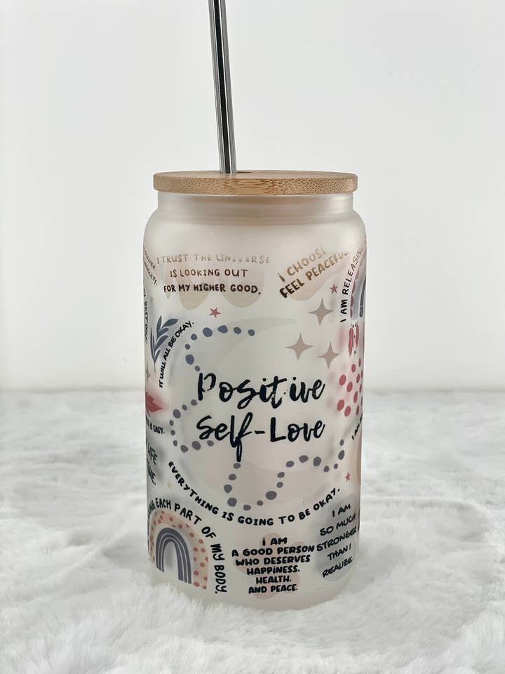 Gobelet en verre Positive Self Love pour la vente par Simply Grateful Designz