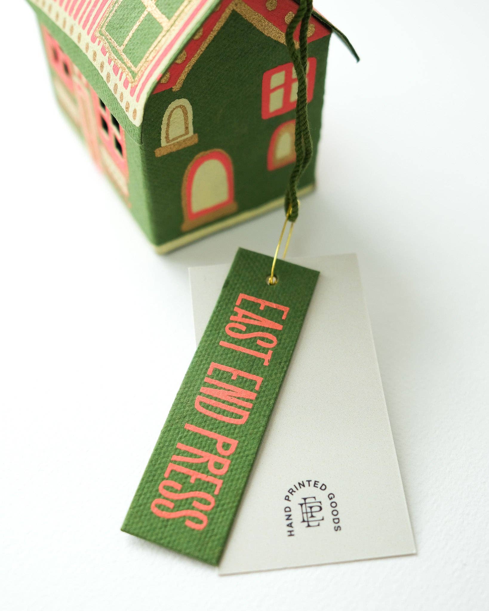 East End Press - Vente Objets de décoration - Décoration en planche sérigraphiée Scottish Bothy8