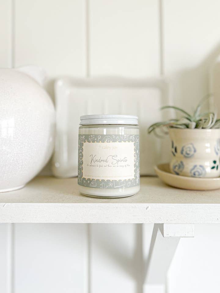 Anime Affini | Candela di Soia | Collezione Anne per la vendita all'ingrosso da parte di By Caley Joy