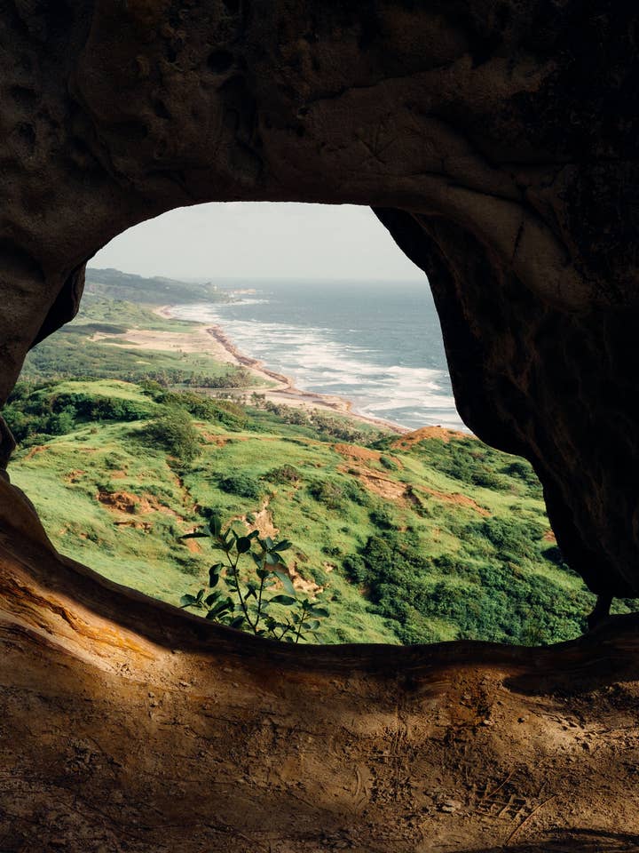 Barbados Poster - Hole in the wall for wholesale by Posters & Puzzles