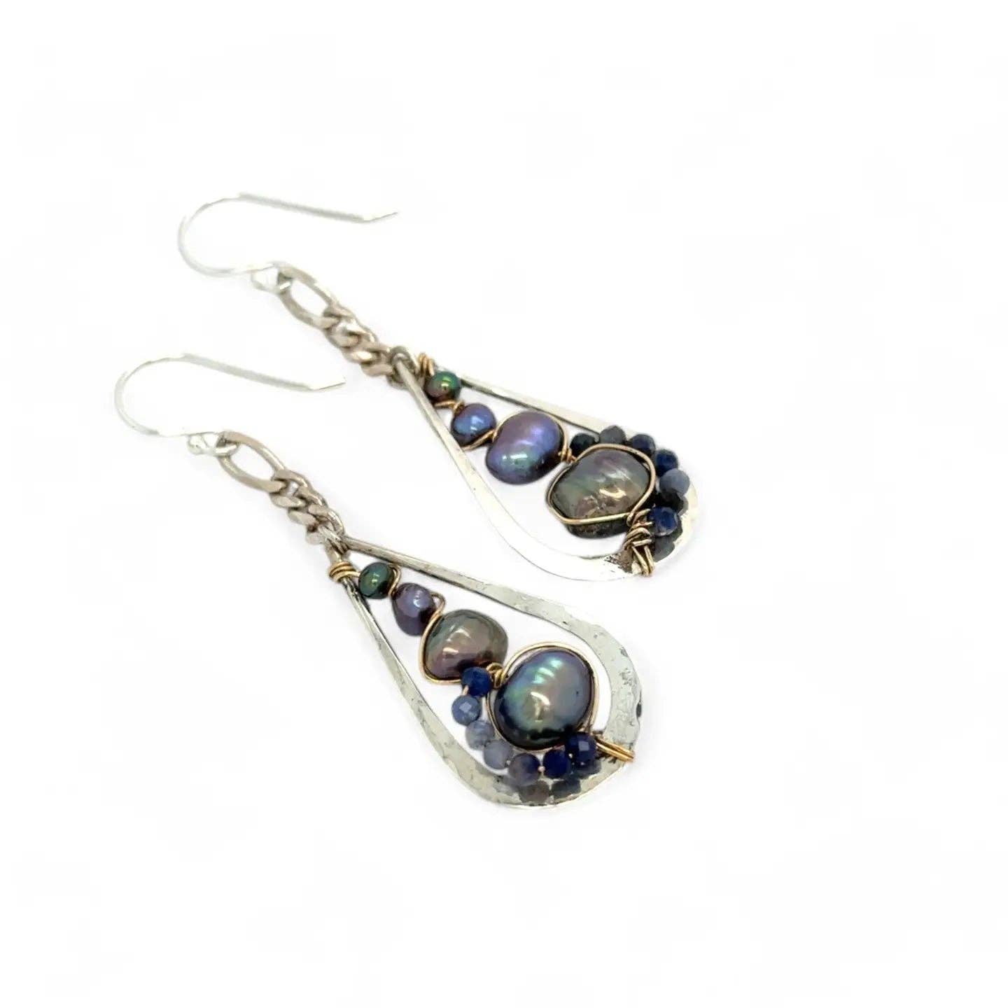 Art by any Means Jewelry - Wholesale Dangle Earrings - Dripping Pearl Earrings E836048