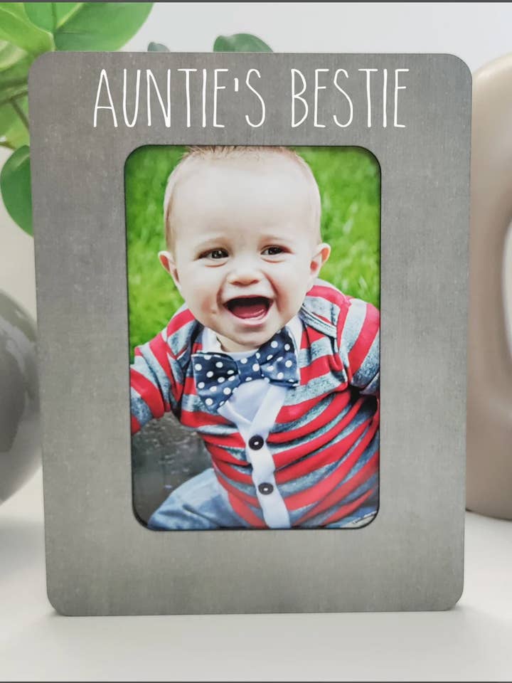 Auntie’s Bestie Picture Frame – Custom Family Photo Gift for wholesale by Boutique Butterlu