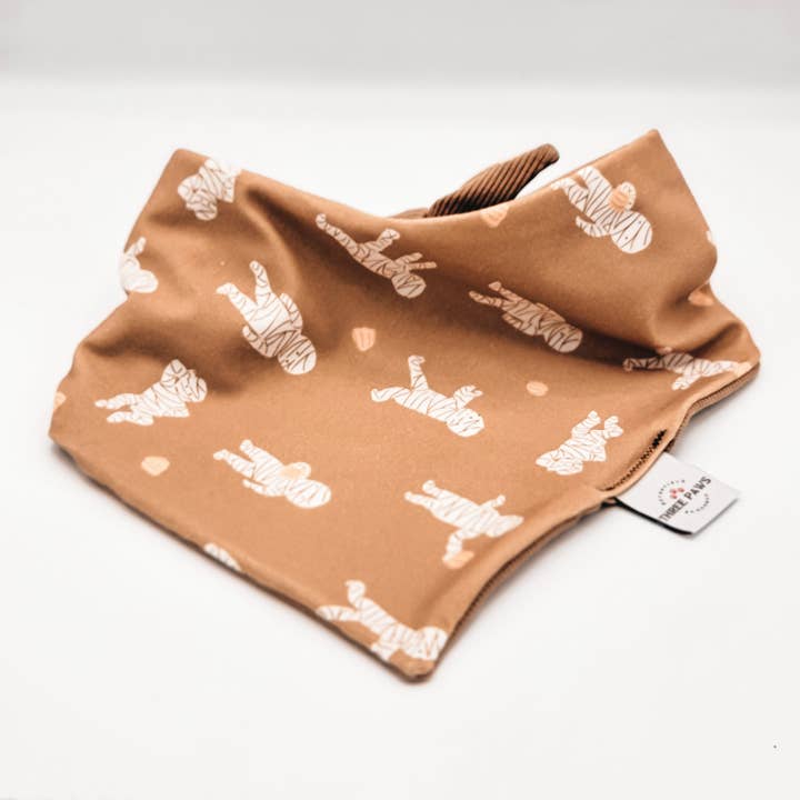 Qui est ton bandana pour maman et chien pour la vente par Three Paws