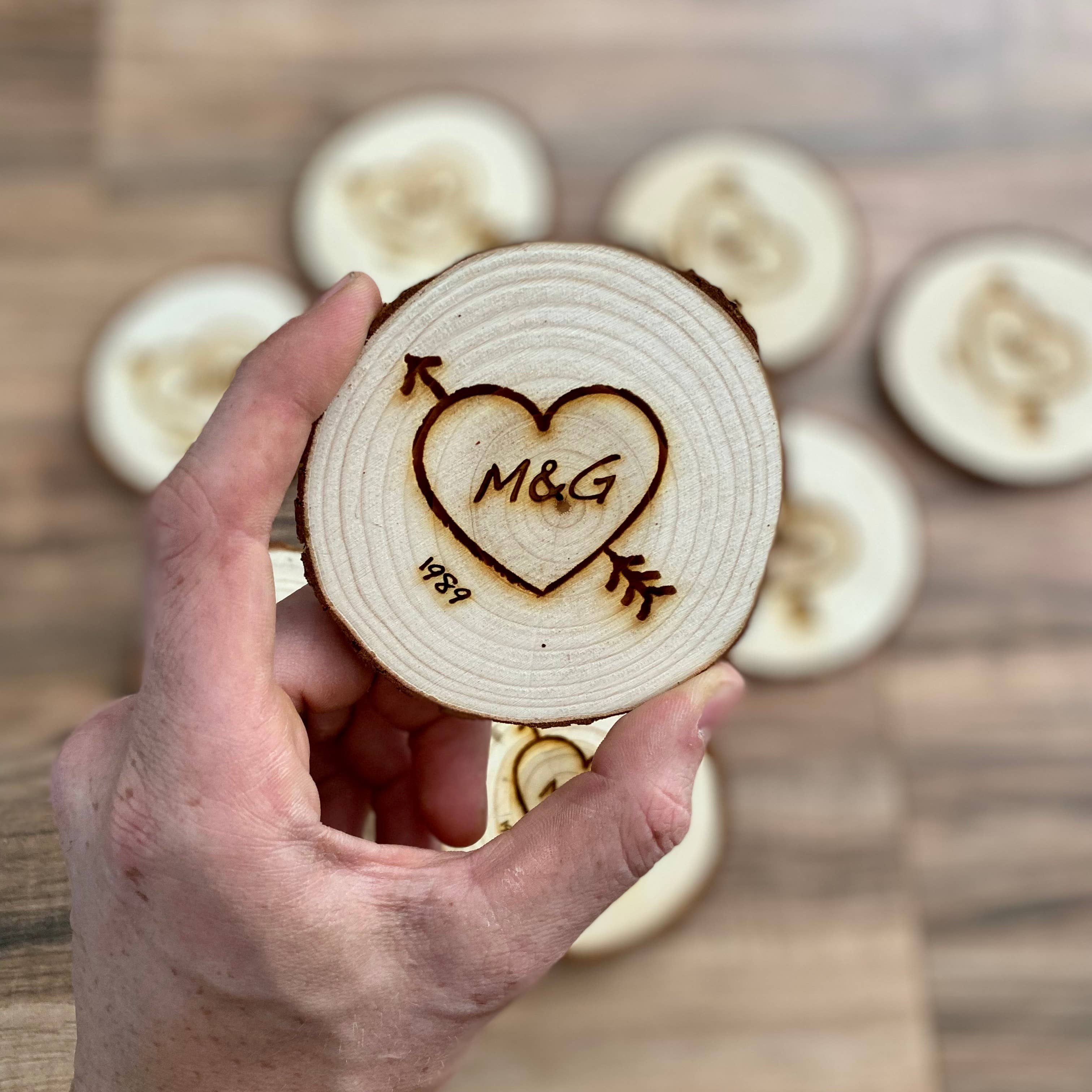 Munsell Made – wholesale Party gift – Engraved Wood Slice Wedding Favors - Heart & Arrow Design2