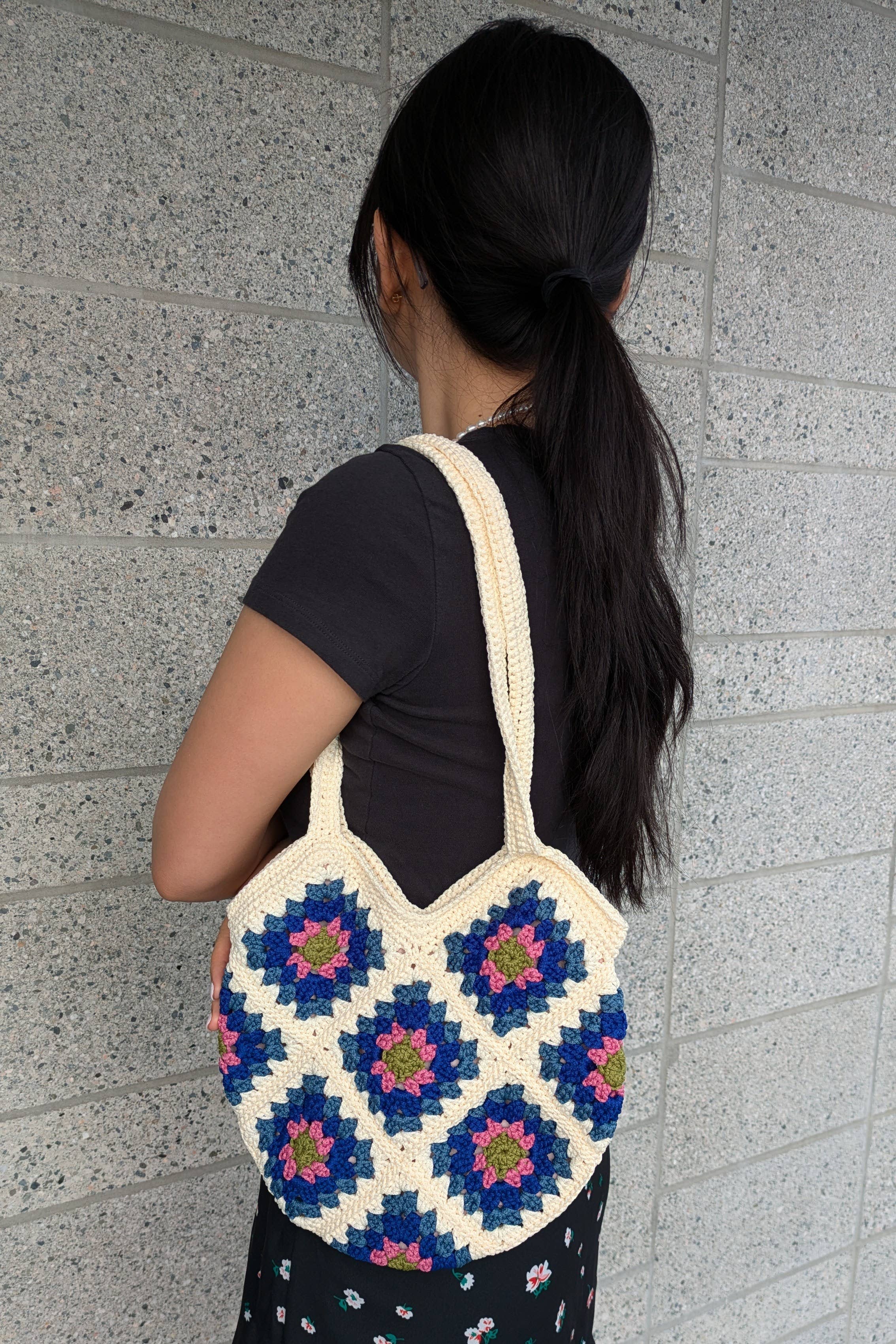 Janzy - Wholesale Tote Bag - Women's - Handmade Mini Floral Crochet Tote Bag2