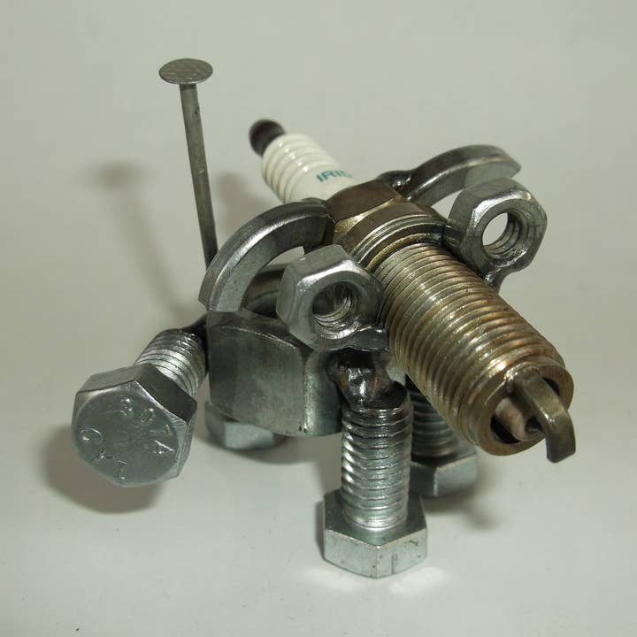 Dog Pinkeln, Hundefigur, Metall Zündkerze Hund für den Großhandel von Creations Welded