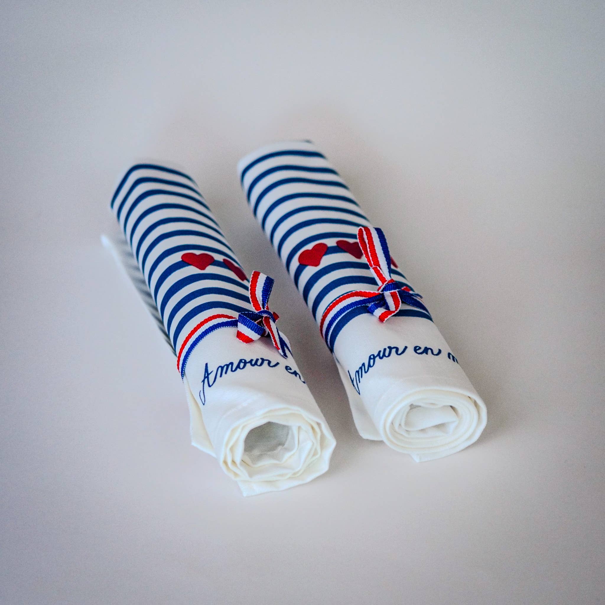 LA SERVIETTE DE TABLE - Wholesale Dinner & cloth napkin - The “Love at Sea” gift set of 2 table napkins1