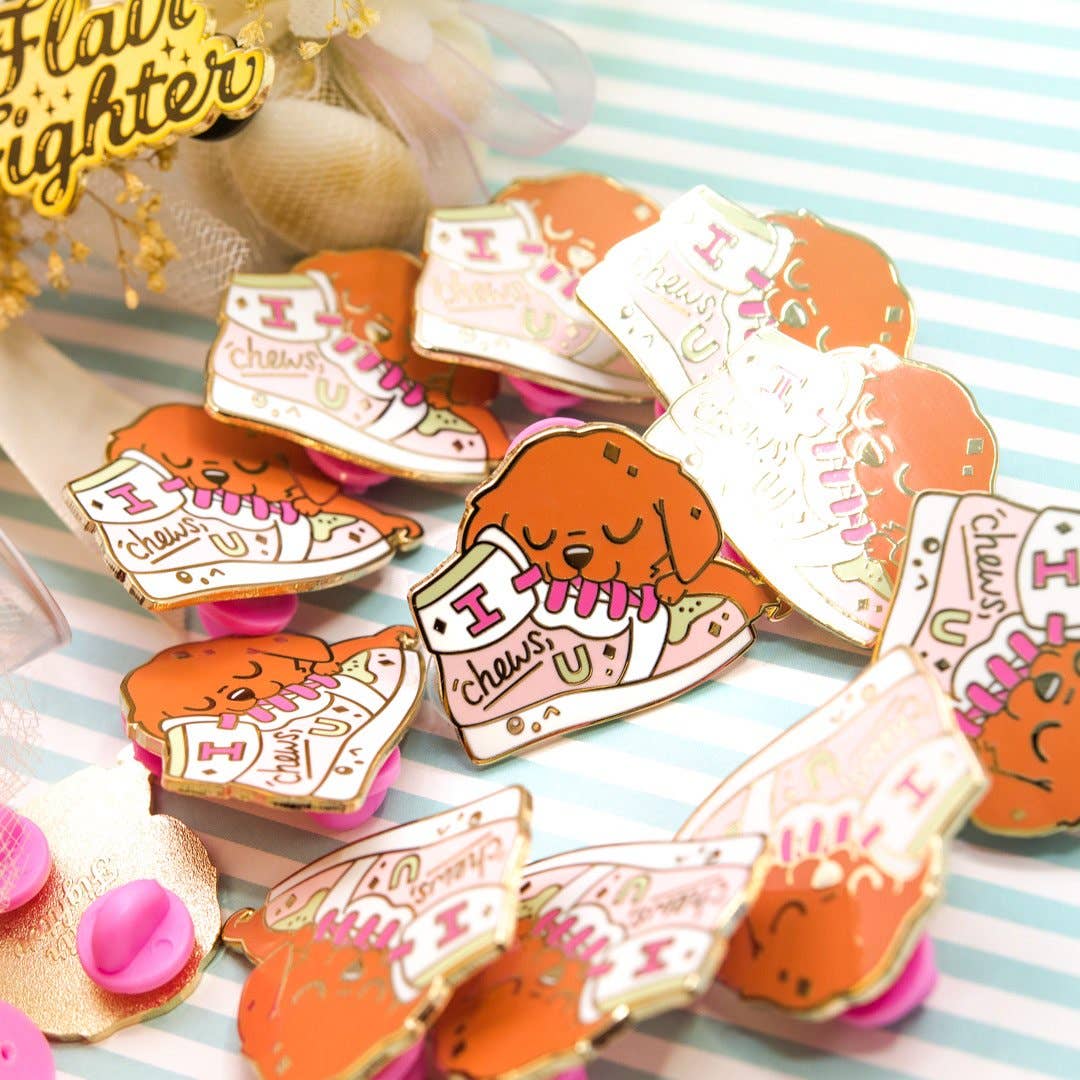 Flair Fighter - Wholesale Lapel Pin/Button - "I Chews U" Golden Retriever Shoe Enamel Pin, father's day4