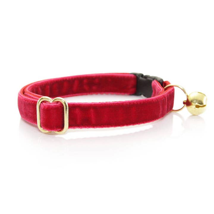 Made By Cleo – wholesale Halsband - Katt – ”Sammet - granat röd” - Luxe röd sammet katt krage