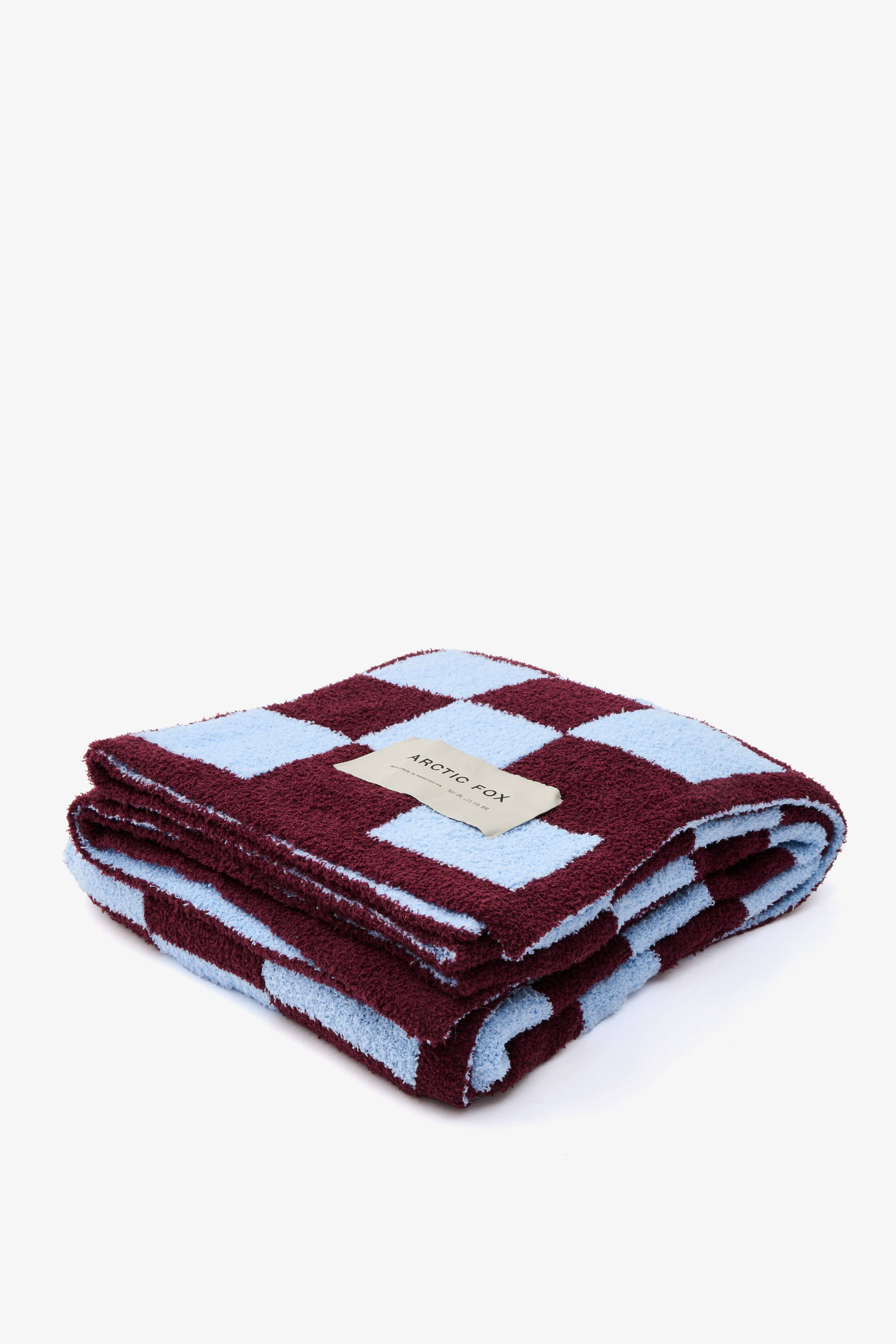 ARCTIC FOX & CO. - Wholesale Throw Blanket - The Teddy Throw - 100% Recycled - Blue Check - AW251