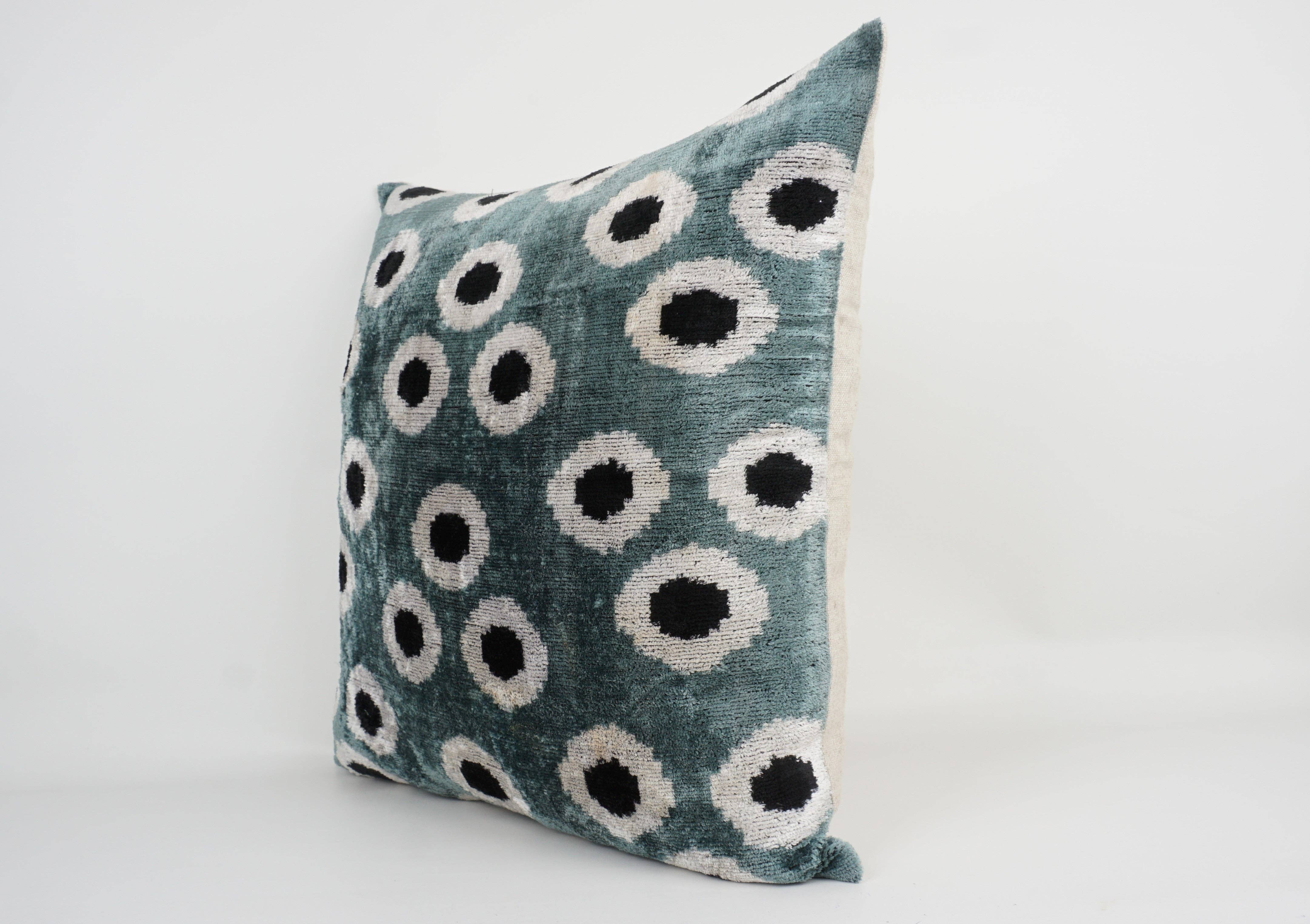 MD Home - Wholesale Throw Pillow Cover - HANDMADE- IKAT SILK/VELVET PILLOWCASE 20"x20"1