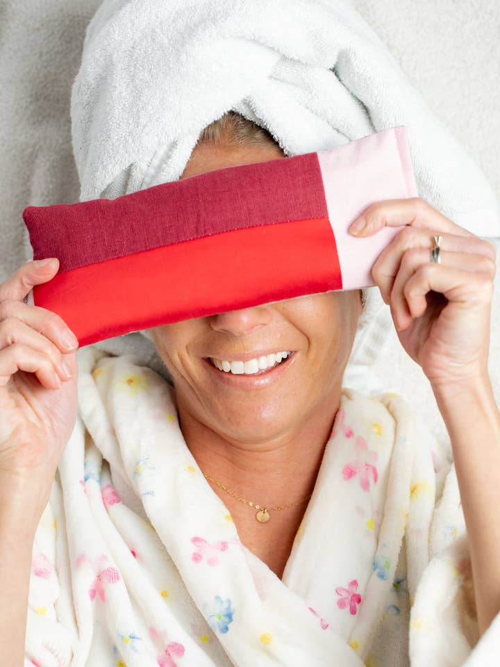 Cuscino per occhi pesato con aromaterapia - Camomilla e lavanda per la vendita all'ingrosso da parte di Wildflower Rituals