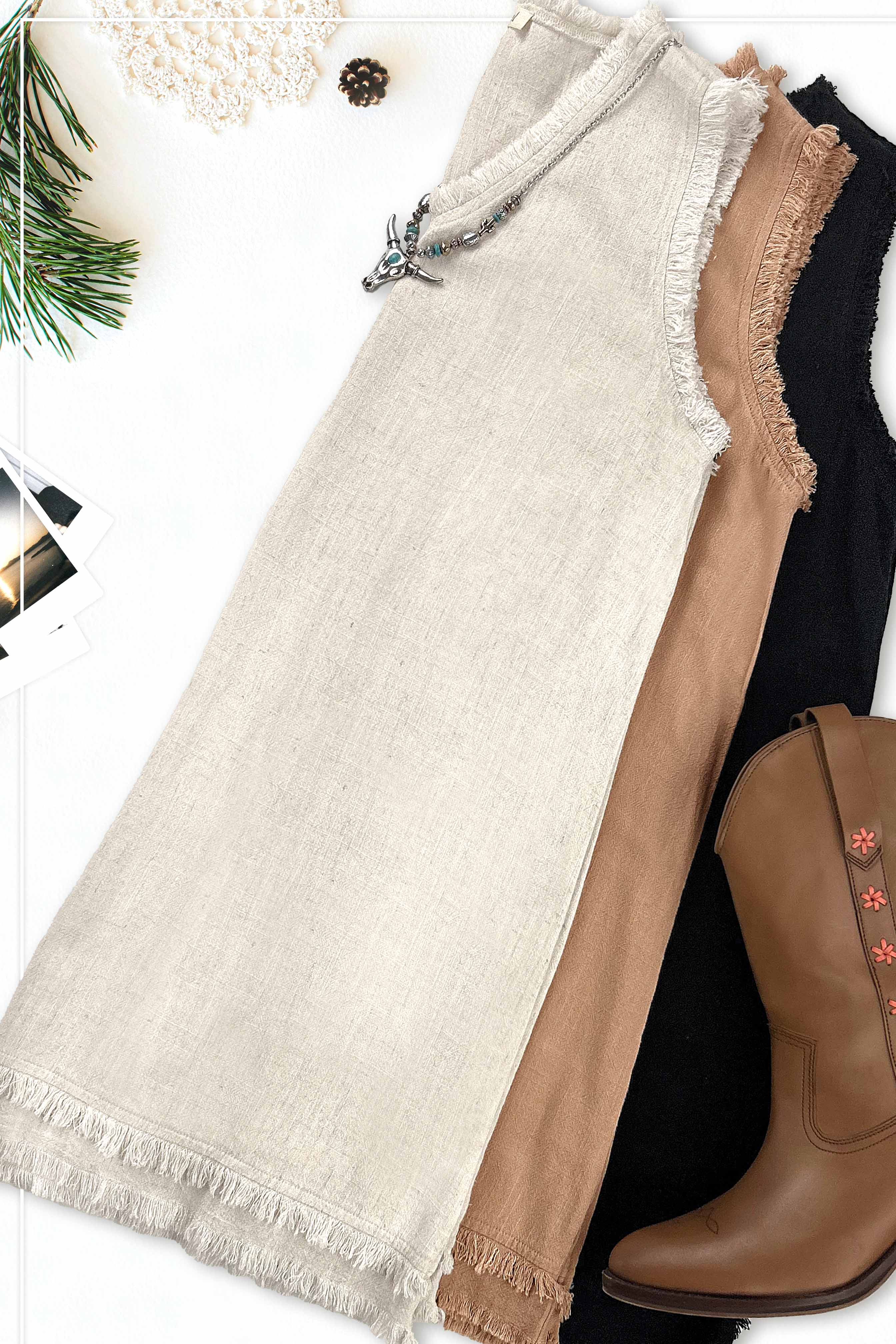 La Miel - Vendita all'ingrosso Vestito - Donna - Abito mini La Miel in tessuto morbido con bordo tagliato e orlo sfrangiato a V19