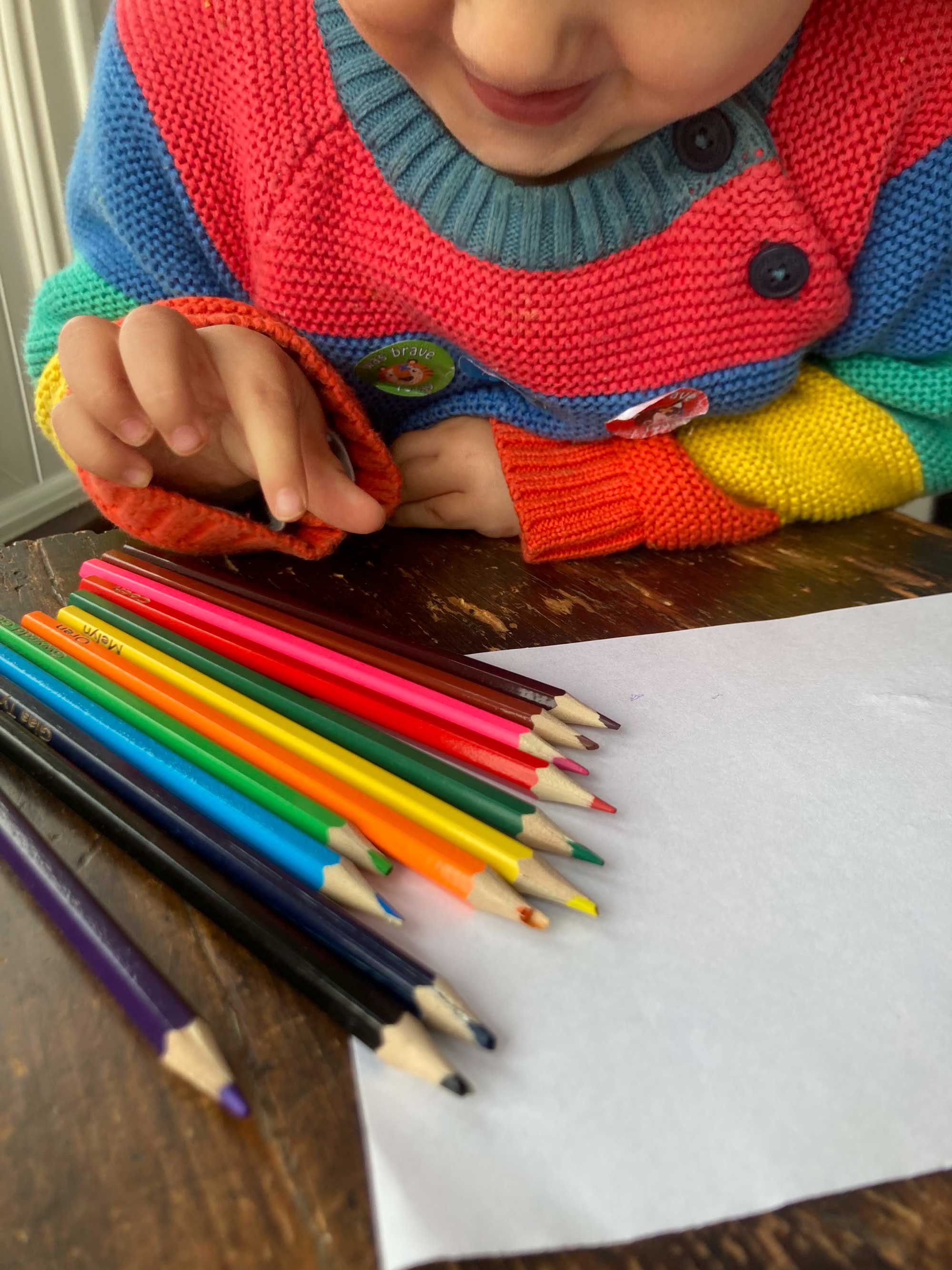 The Welsh Gift Shop - Venta al por mayor Lápices de colores - Set de Lápices de Colores - Nombres de Colores en Galés6