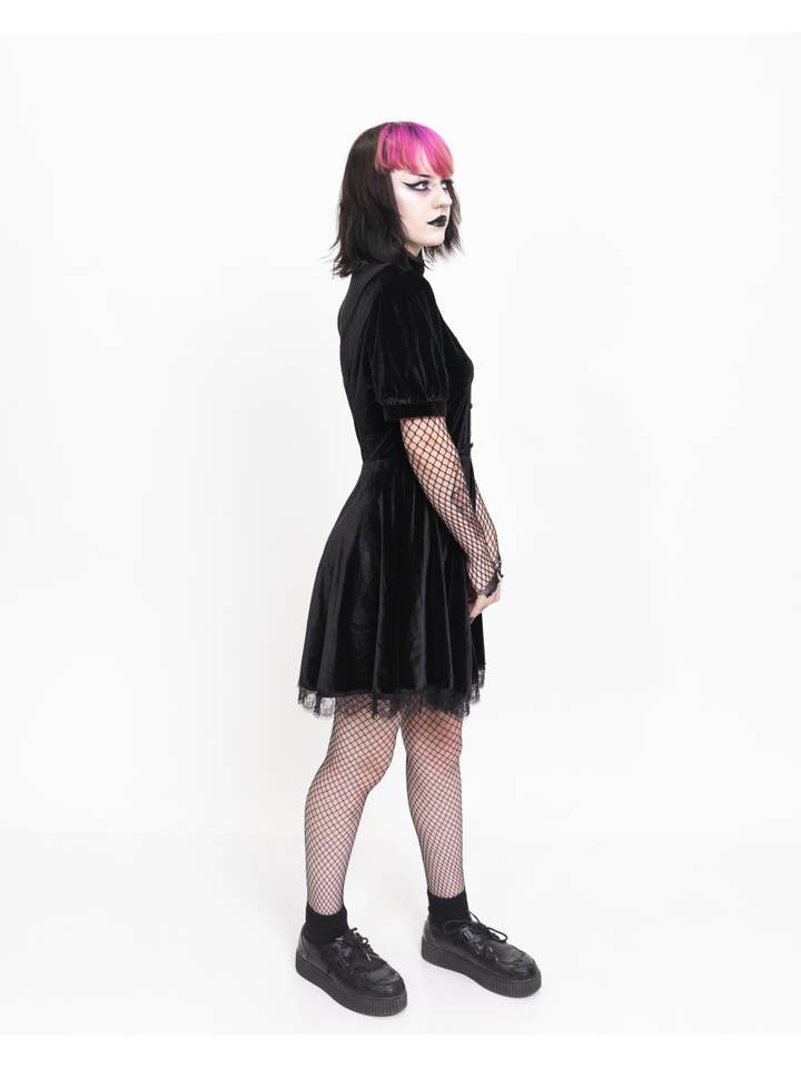 Olivia Noire Goth and Alt Clothing – wholesale Klänning - Dam – Velvet Victoria gothklänning i svart1