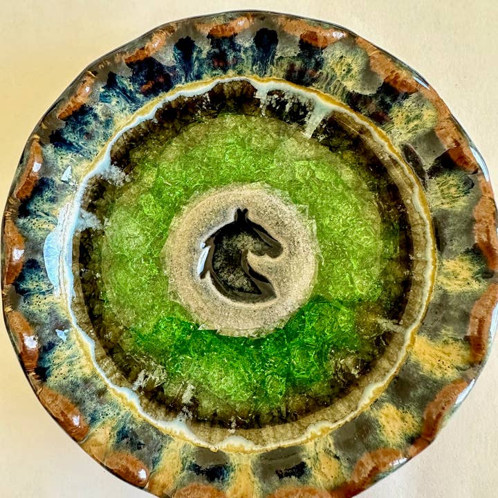 Down to Earth Pottery - Venta al por mayor Bandejas/platos/boles decorativos - Icono Plato Caballo0