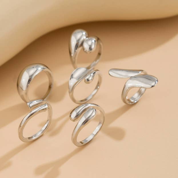 Bagues-Set de bagues géométriques en perles avec anneaux polis pour la vente par Eagle Crest Industries Inc.