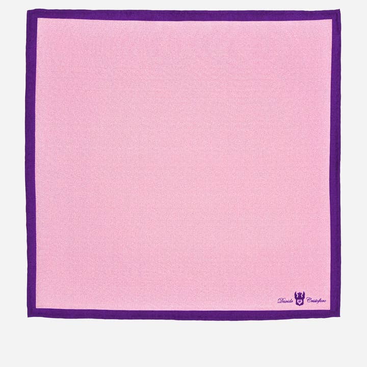 FAZZOLETTO DA TASCHINO ROSA CON BORDI VIOLA SETA per la vendita all'ingrosso da parte di Davide Cristofaro