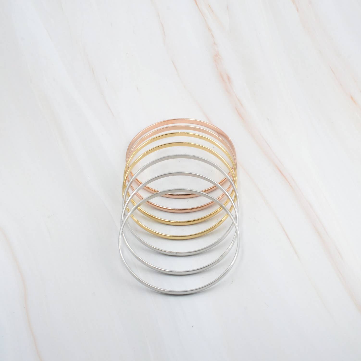 Angiie - Venta al por mayor Brazalete - Juego de 7 pulseras rígidas Seminier en acero inoxidable gris, dorado y rosa0