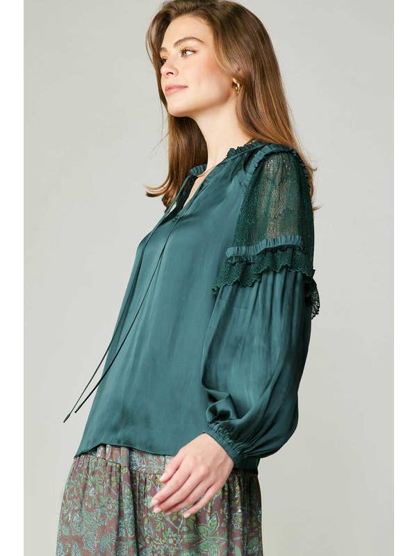 Current Air – Engroshandel Bluse - Dame – Bluse med blondeærmer og flæsedetaljer8