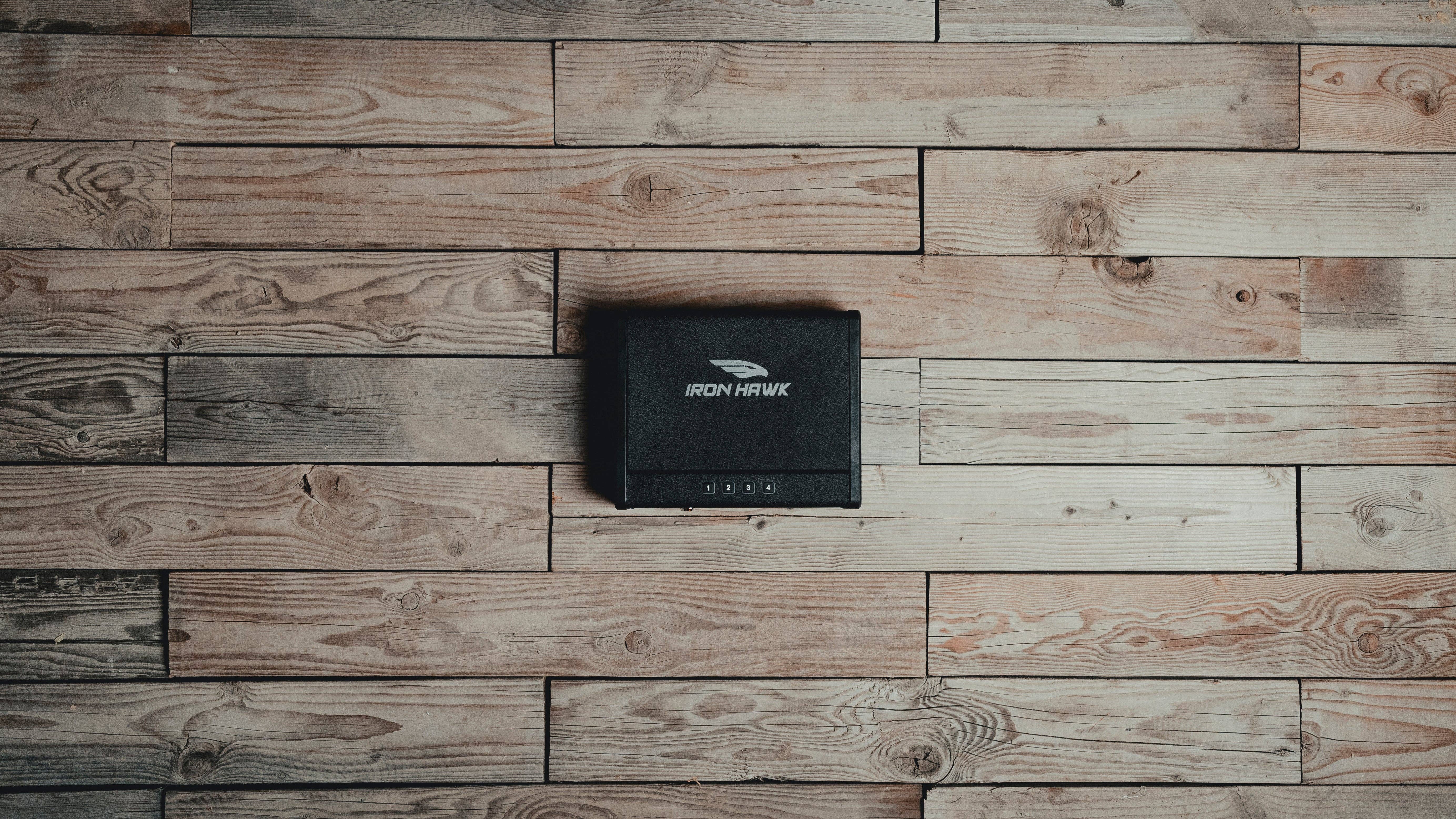 Iron Hawk Safe - Vendita all'ingrosso Contenitori portaoggetti - Iron Hawk IHQ500 cassaforte portatile ad accesso rapido per pistole4