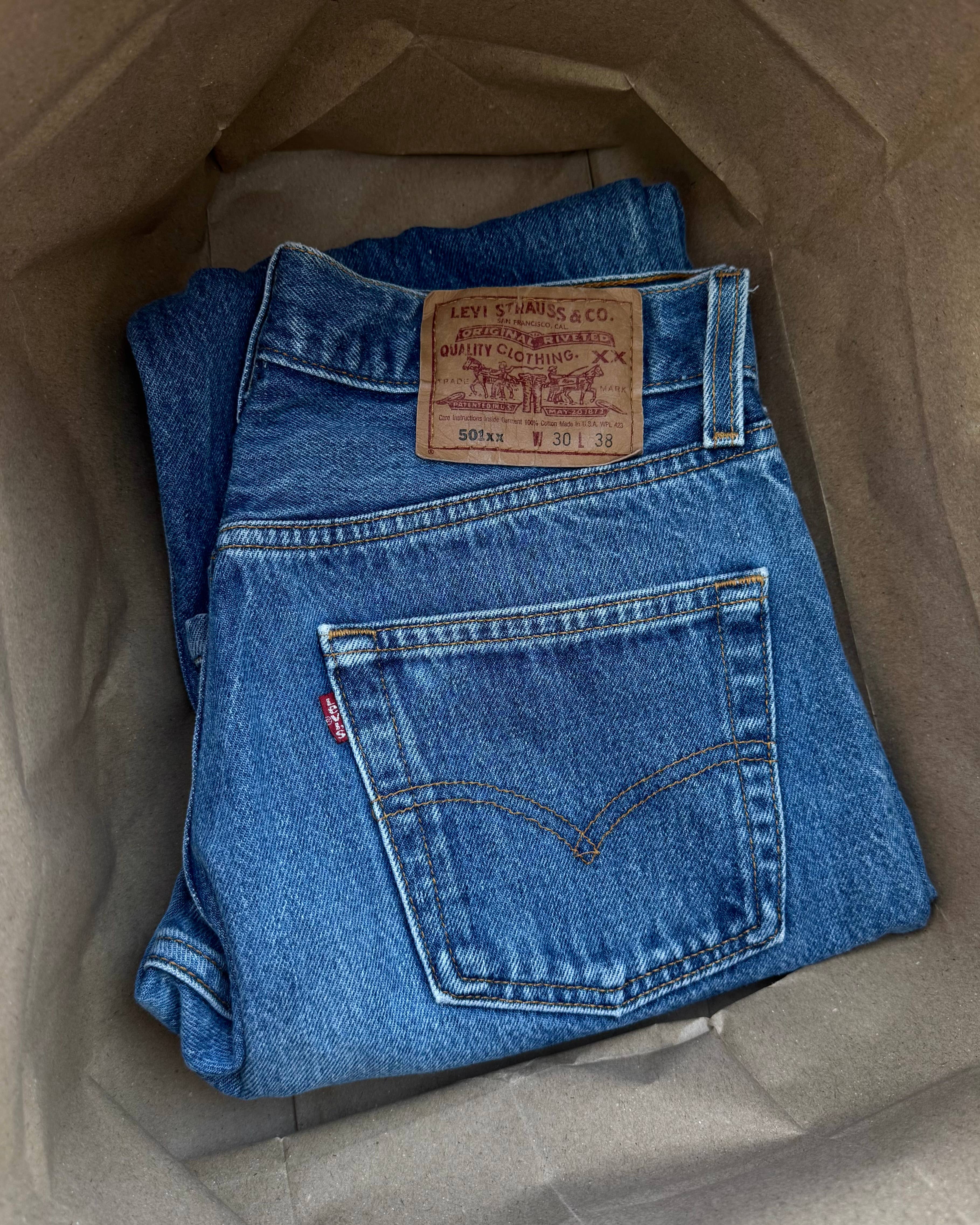 Also, Freedom - Vente Jean – femme - Levi's 501 vintage - Fabriqué aux États-Unis uniquement4