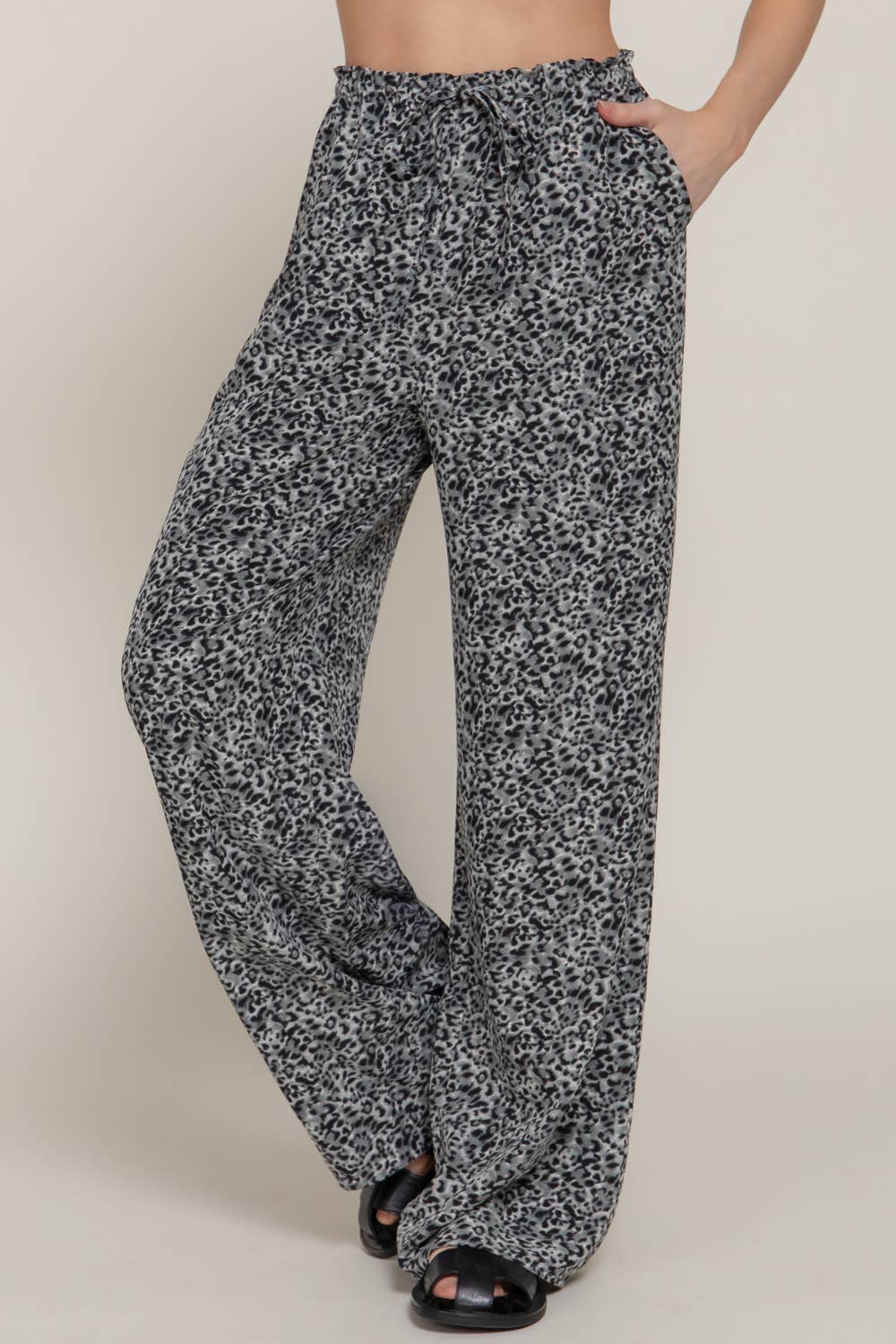 42POPS - Wholesale Pants - Women's - ,,.....SI-28126 Elastic Wastband Animal Print Long Pants w/ Pockets 06123