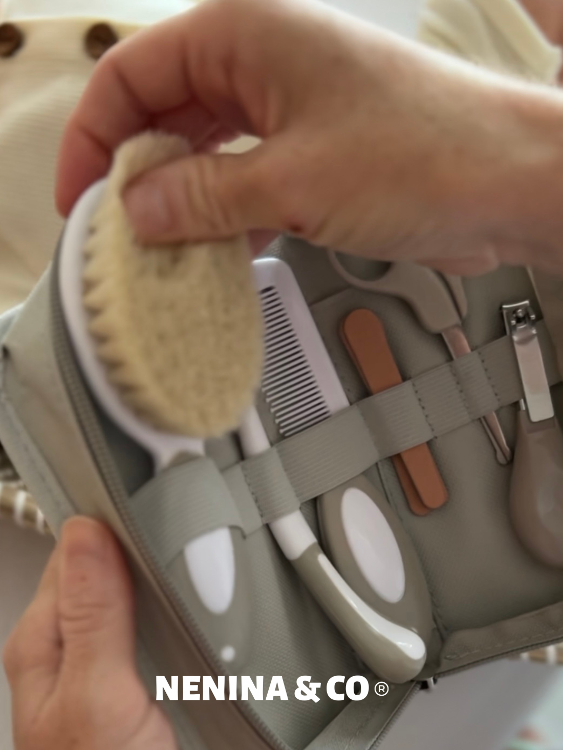 Nenina & Co – wholesale Necessär - Dam – Nenina & Co Hygienset för baby med toalettväska11