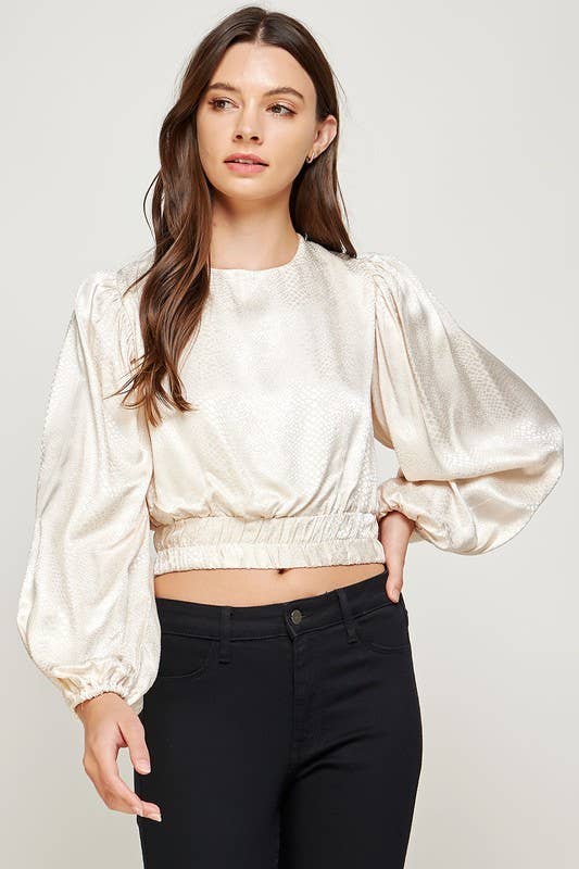 Strut & Bolt – Großhandel Bluse – Damen – Rückenfreie Jacquard-Satinbluse mit offenem Rücken1