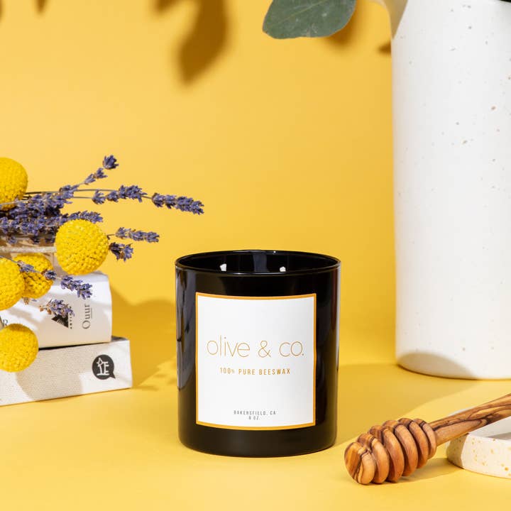 100% ren bivokskrukke fyldt stearinlys for engroshandel hos Olive & Co.