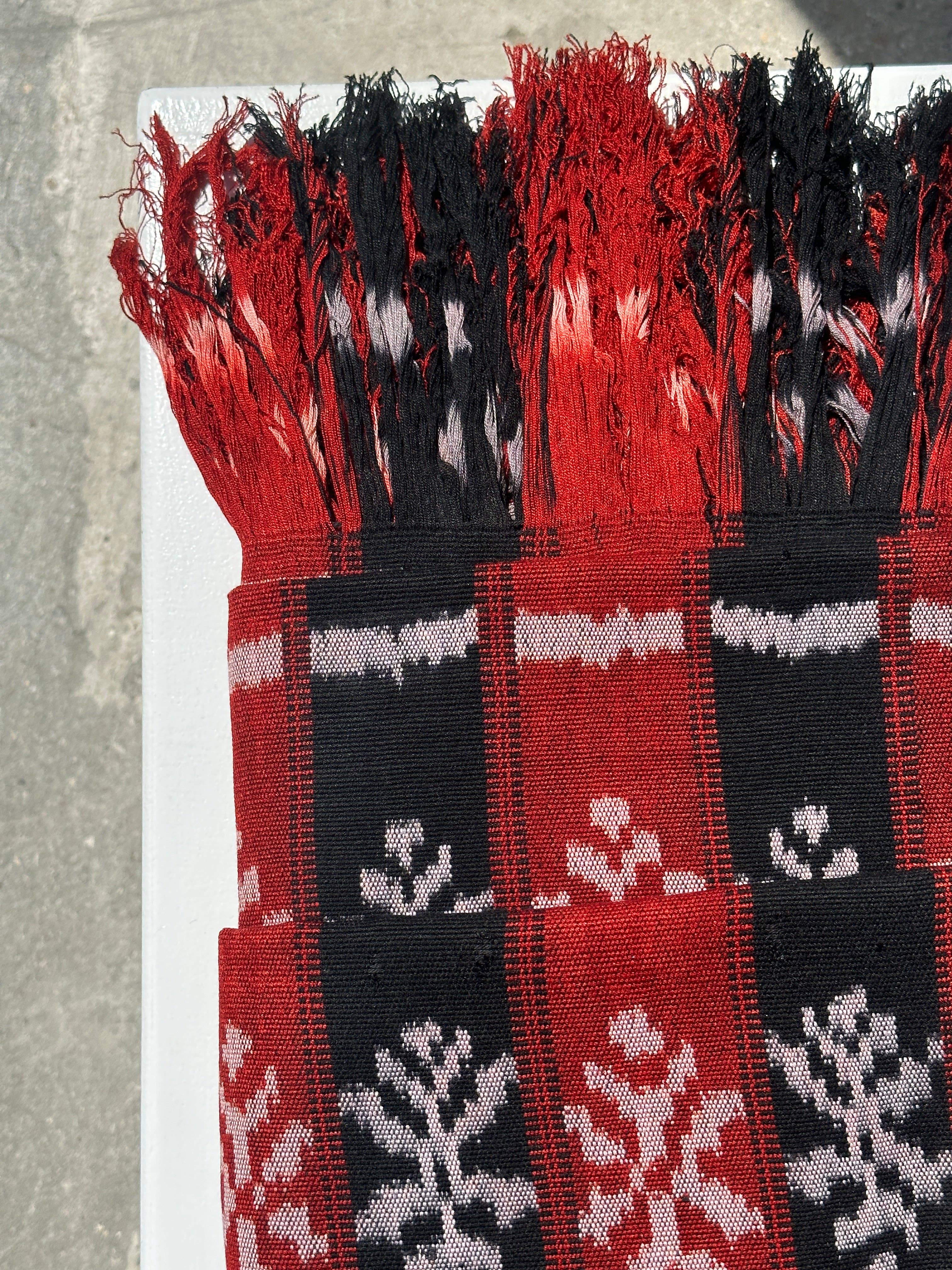 Office Objets - Wholesale Coverlet - Ikat, traditional Indonesian fabric from the island of Savu (Timor) red and black 2m25x7514