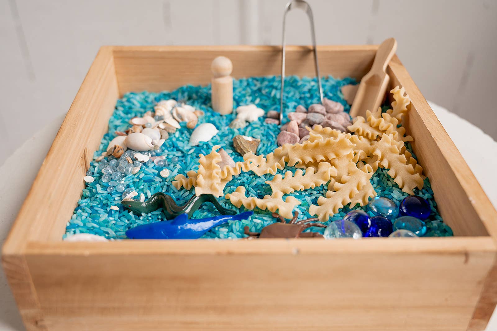 monkey bandit kids - Vente Kit de bricolage – enfant - Kit de jeu sensoriel dans un sac – Prêt à renverser et jouer - Océan1