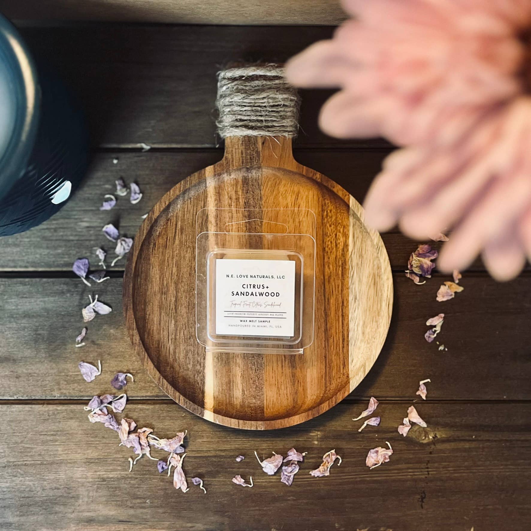 N. E. Love Naturals, LLC - Wholesale Retailer Sample - Home Decor - Citrus+ Sandalwood | Wax Melt Single| Coconut Apricot Soy0