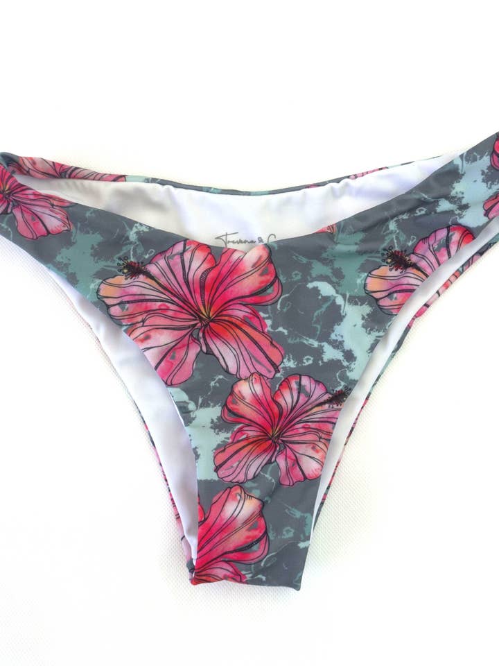 Sale Hibiscus Flower Bikinibroekje in voor wholesale door Trevena