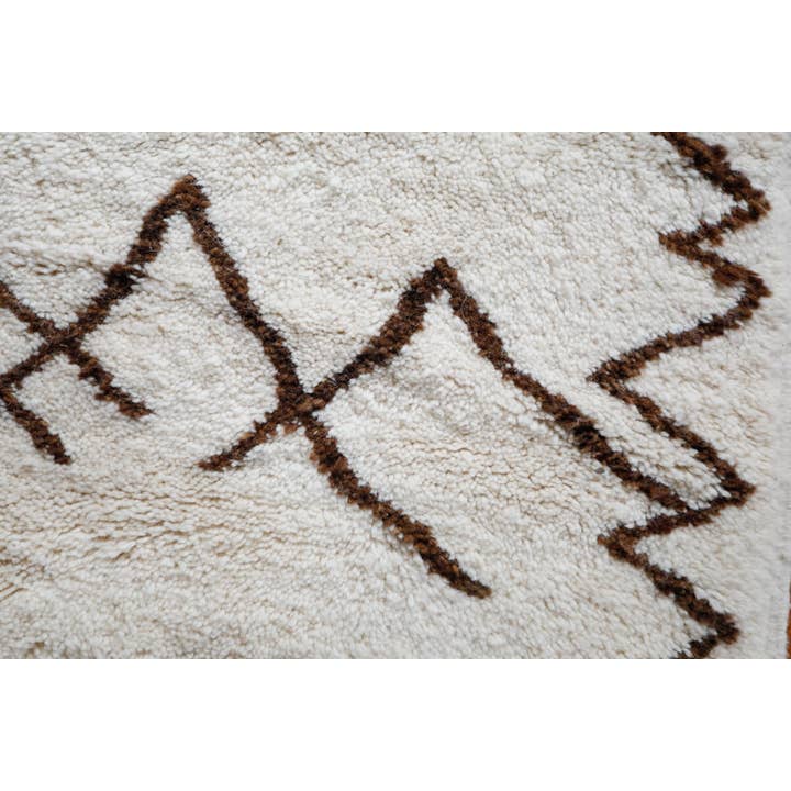 Ouive - Vendita all'ingrosso Tappeto - Tappeto berbero marocchino bianco "Symbol" con simboli tribali marroni8